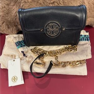 Tory Burch Black Crossbody with Gold Chain - Amanda model